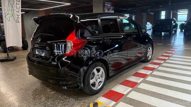 Nissan Note-5