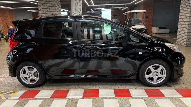 Nissan Note-4