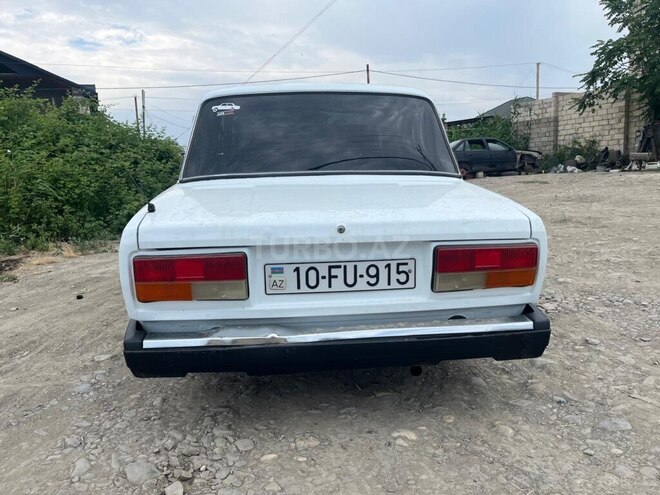 LADA (VAZ) 2107-2