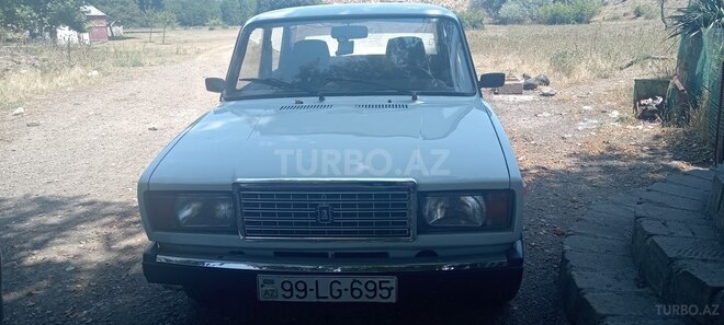 LADA (VAZ) 2107-1