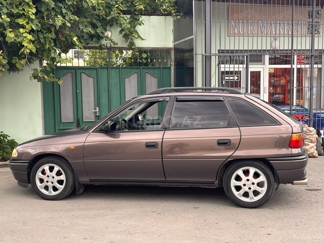 Opel Astra-3
