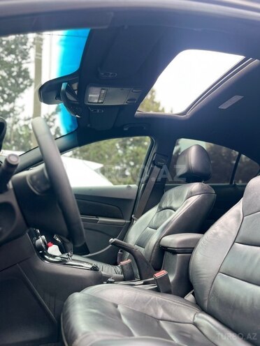 Chevrolet Cruze-16