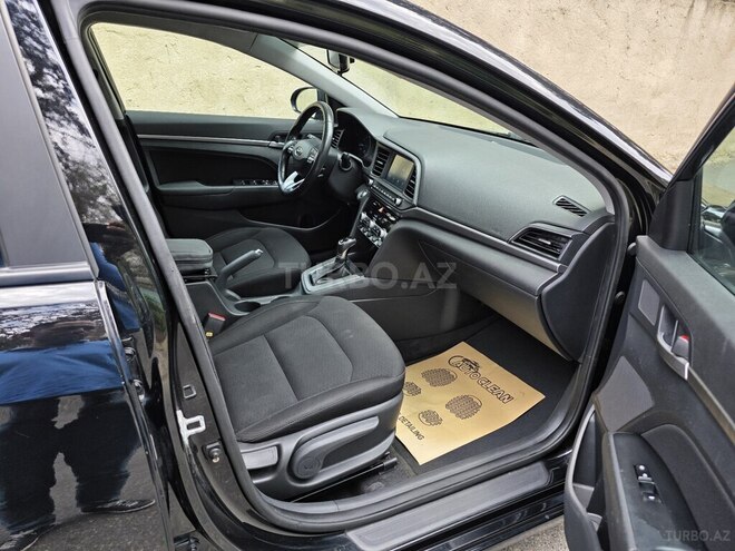 Hyundai Elantra-5