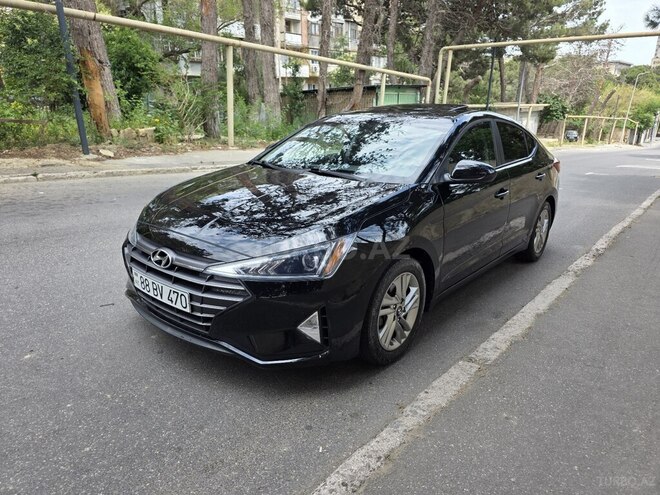 Hyundai Elantra-12