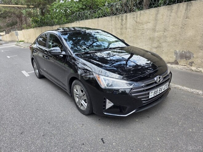 Hyundai Elantra-11
