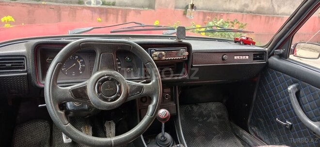 LADA (VAZ) 2107-8
