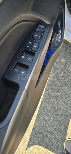 Hyundai Avante-17