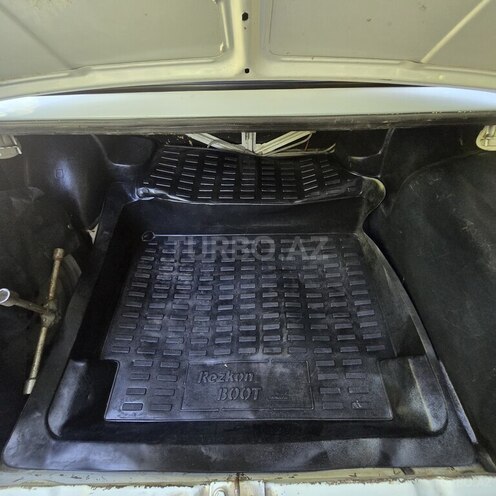 LADA (VAZ) 2107-2