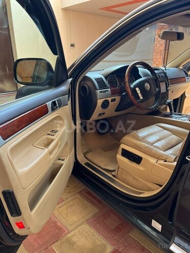 Volkswagen Touareg-8