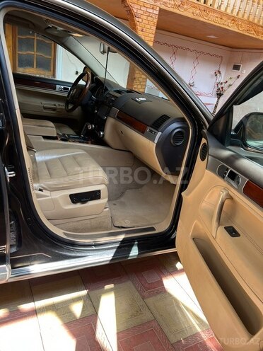 Volkswagen Touareg-12