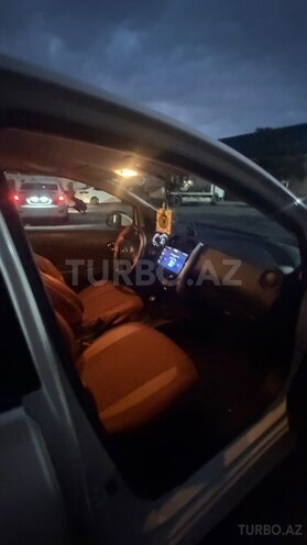 Nissan Note-7