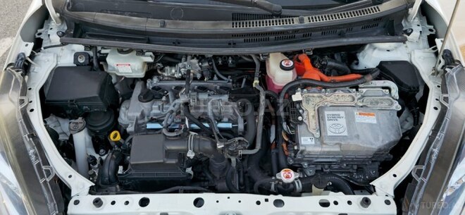 Toyota Aqua-19