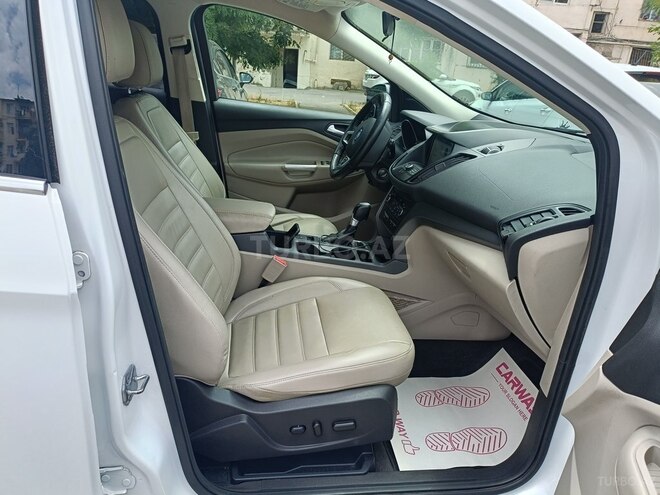 Ford Escape-8