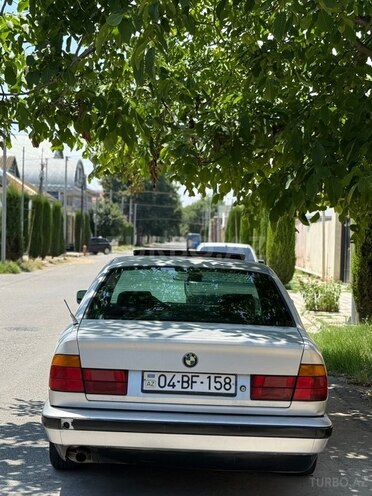 BMW 520-6