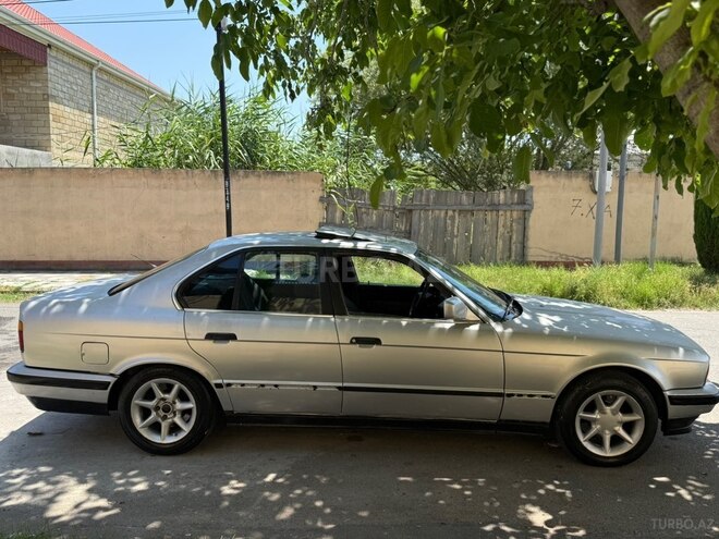 BMW 520-9