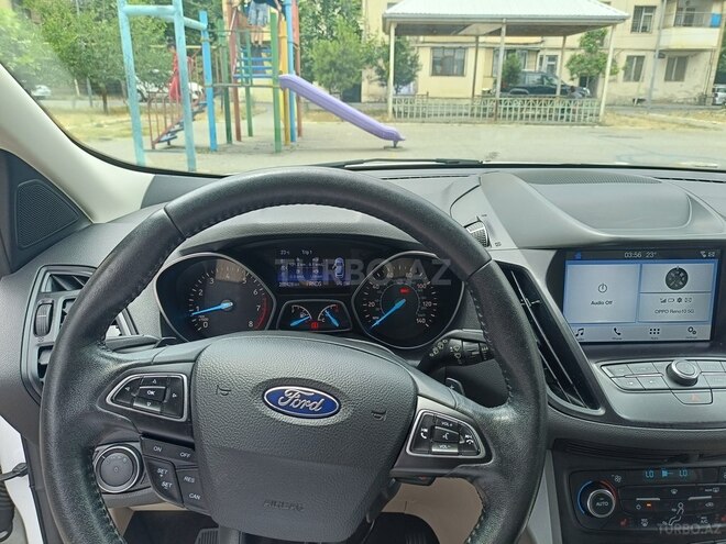 Ford Escape-11