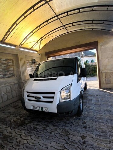 Ford Transit-1