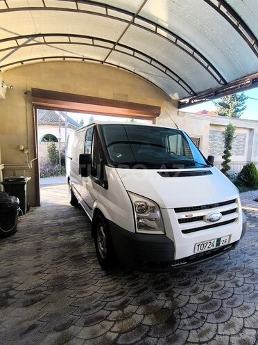 Ford Transit-3