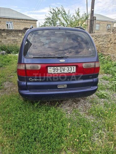 Ford Galaxy-3