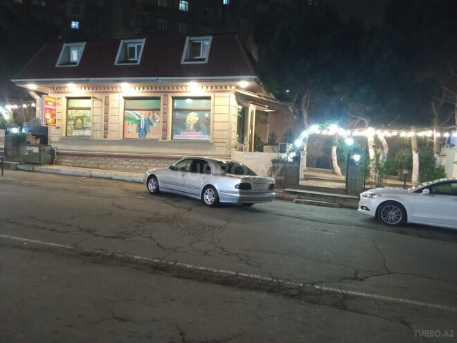 Mercedes E 220-7