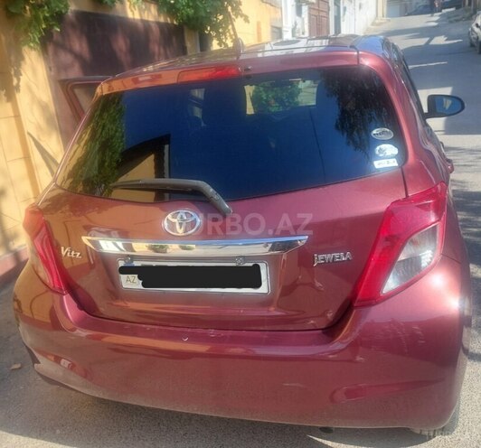 Toyota Vitz-3