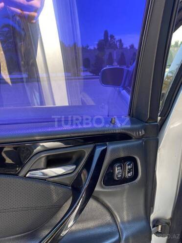 Mercedes E 320-6