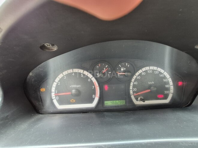 Chevrolet Aveo-12