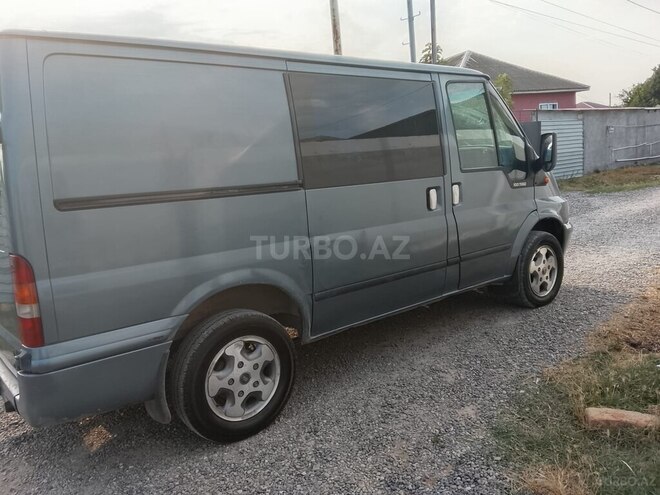Ford Transit-3