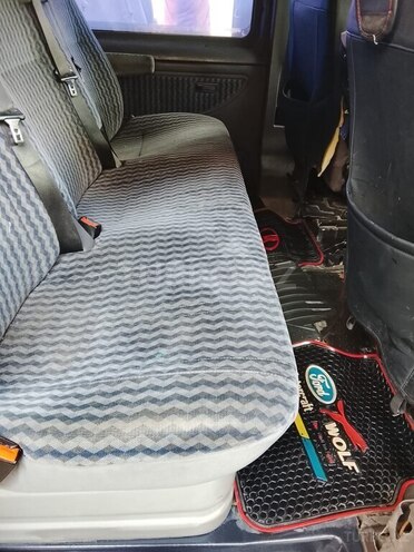 Ford Transit-8