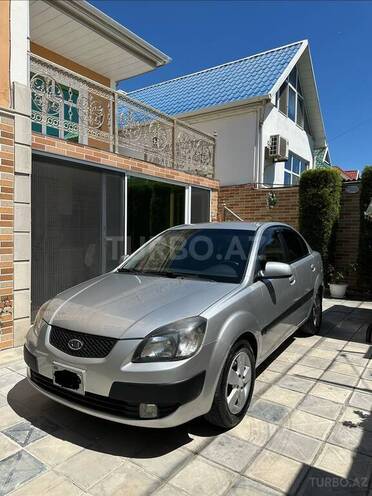 Kia Rio-1