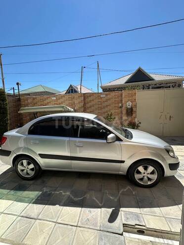 Kia Rio-4