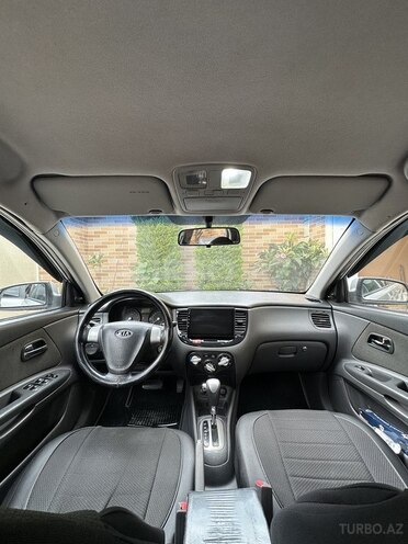 Kia Rio-6