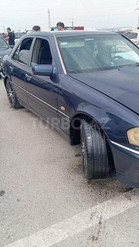 Mercedes C 240-3