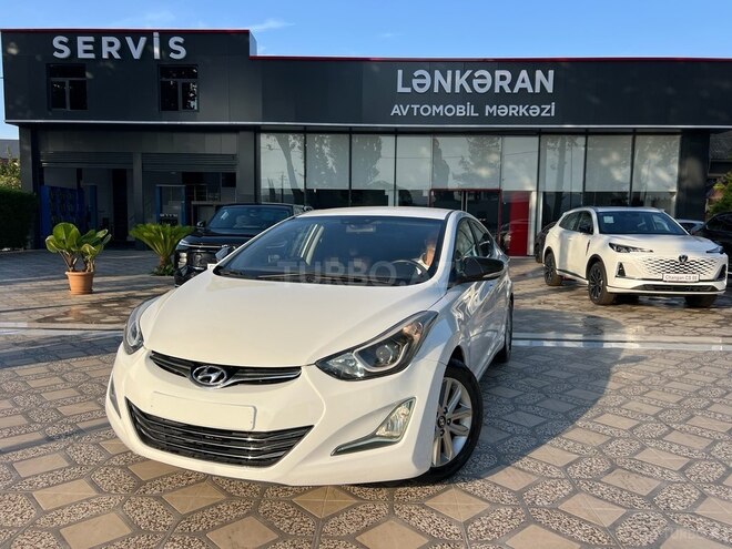 Hyundai Elantra-1