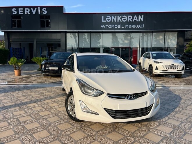 Hyundai Elantra-2