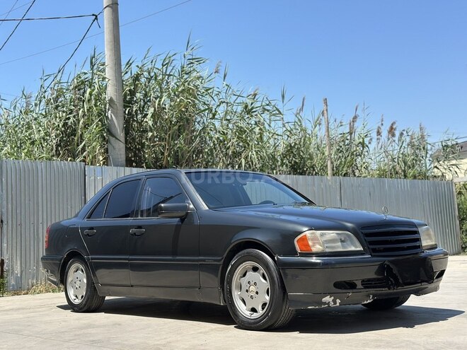 Mercedes C 200-1