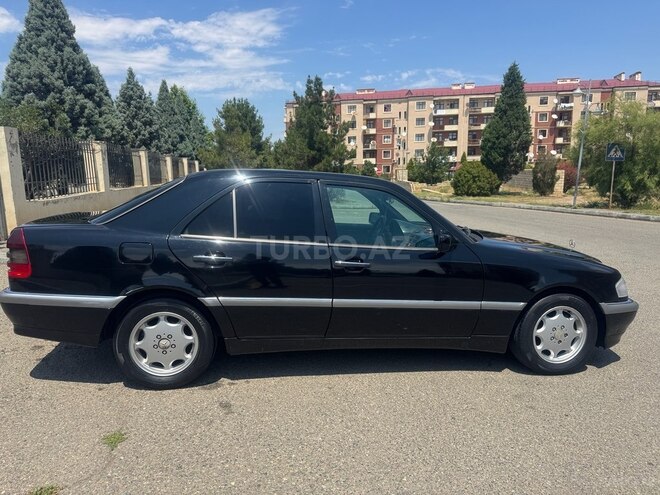 Mercedes C 230-6