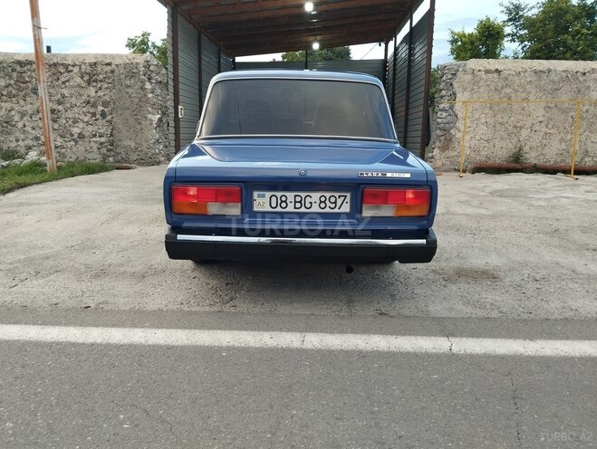 LADA (VAZ) 2107-2