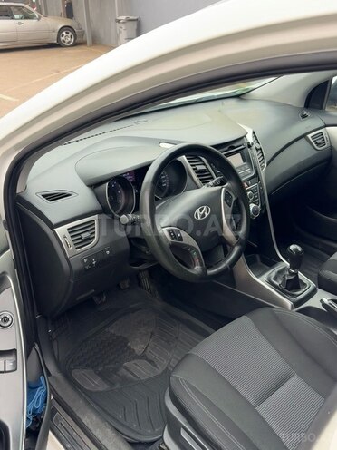 Hyundai i30-7