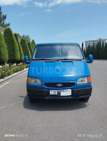 Ford Transit-1