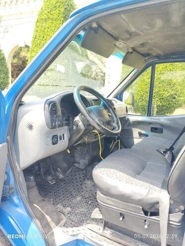 Ford Transit-3