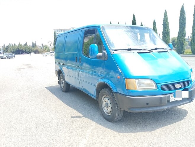 Ford Transit-5