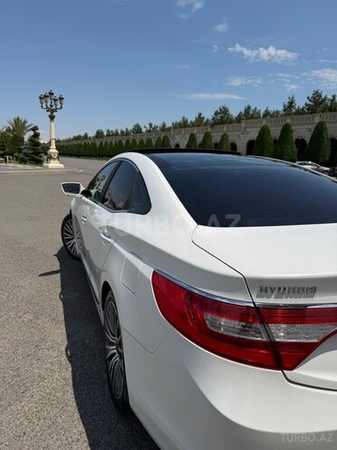 Hyundai Azera-5