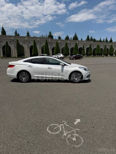 Hyundai Azera-8