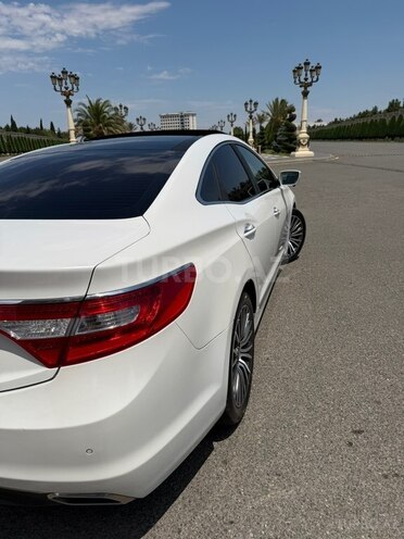 Hyundai Azera-6