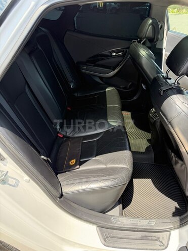 Hyundai Azera-10