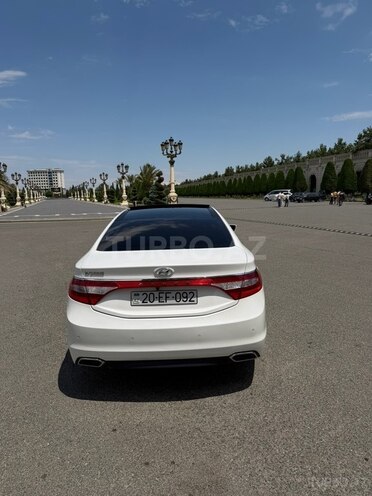 Hyundai Azera-2