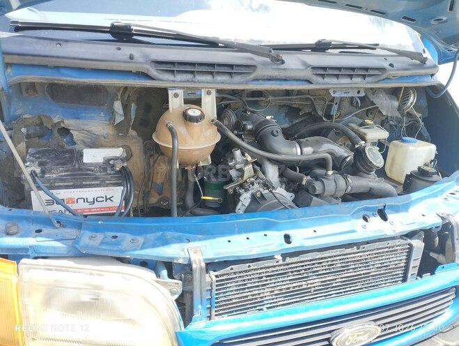 Ford Transit-7