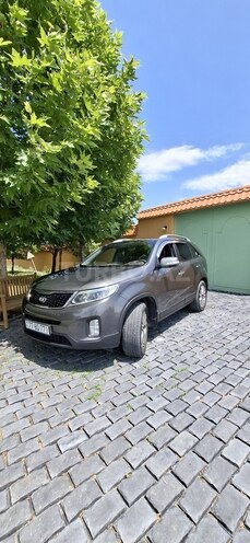 Kia Sorento-12