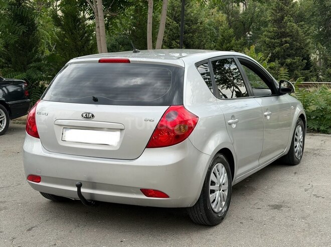 Kia Ceed-2